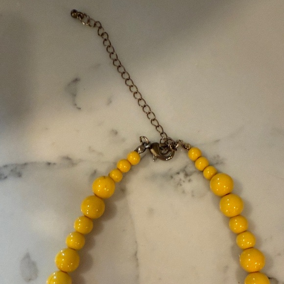 Vintage yellow necklace - Picture 3 of 3